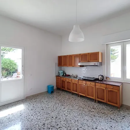 Affittacamere L'Araucaria Casa Vacanze *